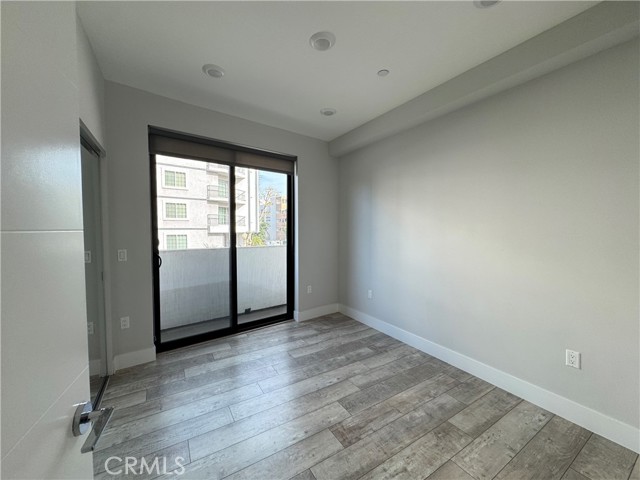 Detail Gallery Image 21 of 34 For 4383 N Sepulveda Blvd, Sherman Oaks,  CA 91403 - 2 Beds | 2 Baths