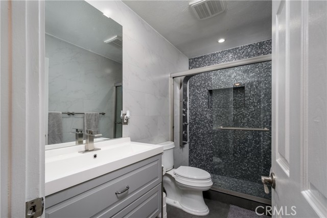 Image 17 of 31 For 1126 Naples  