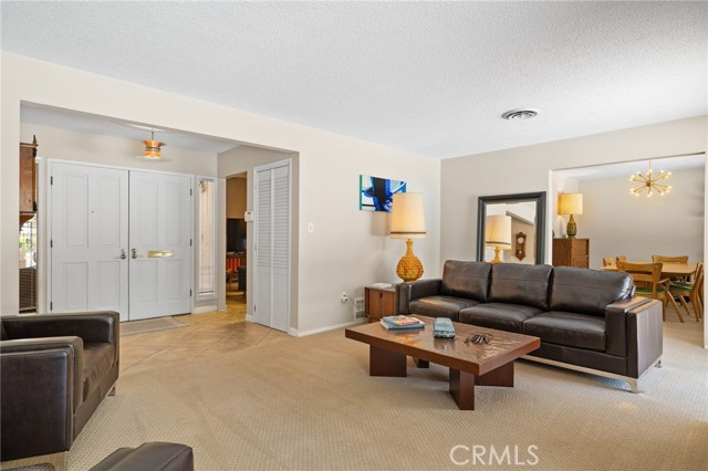Detail Gallery Image 16 of 60 For 2924 Elm St, Bakersfield,  CA 93301 - 4 Beds | 2 Baths