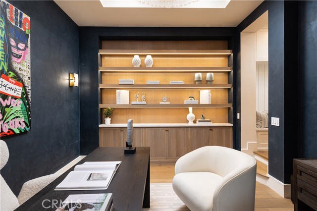 Detail Gallery Image 42 of 72 For 8 Gleneagles Dr, Newport Beach,  CA 92660 - 5 Beds | 5/1 Baths