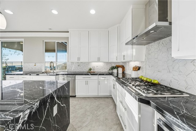 914 Tucana, San Marcos CA: https://media.crmls.org/medias/9e611b64-1e9c-4641-924f-622d925fe69f.jpg