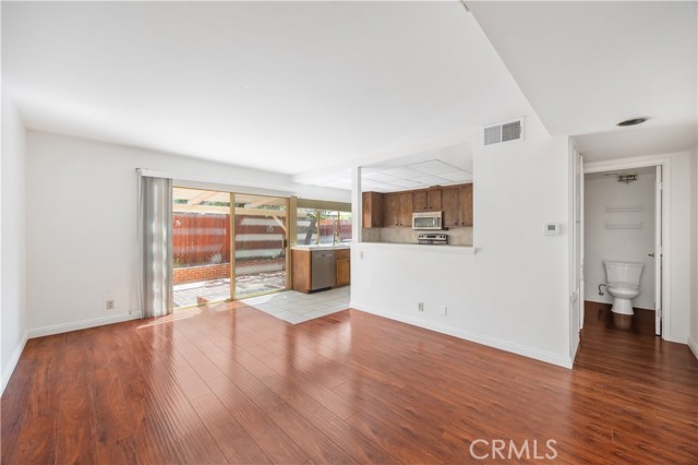 8195 Cachuma Circle, Buena Park CA: https://media.crmls.org/medias/9e616fcb-0b0d-4e01-afd6-3e6704728d55.jpg