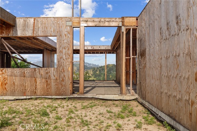 Detail Gallery Image 11 of 29 For 2453 Creston Way, Los Angeles,  CA 90068 - 5 Beds | 3/1 Baths