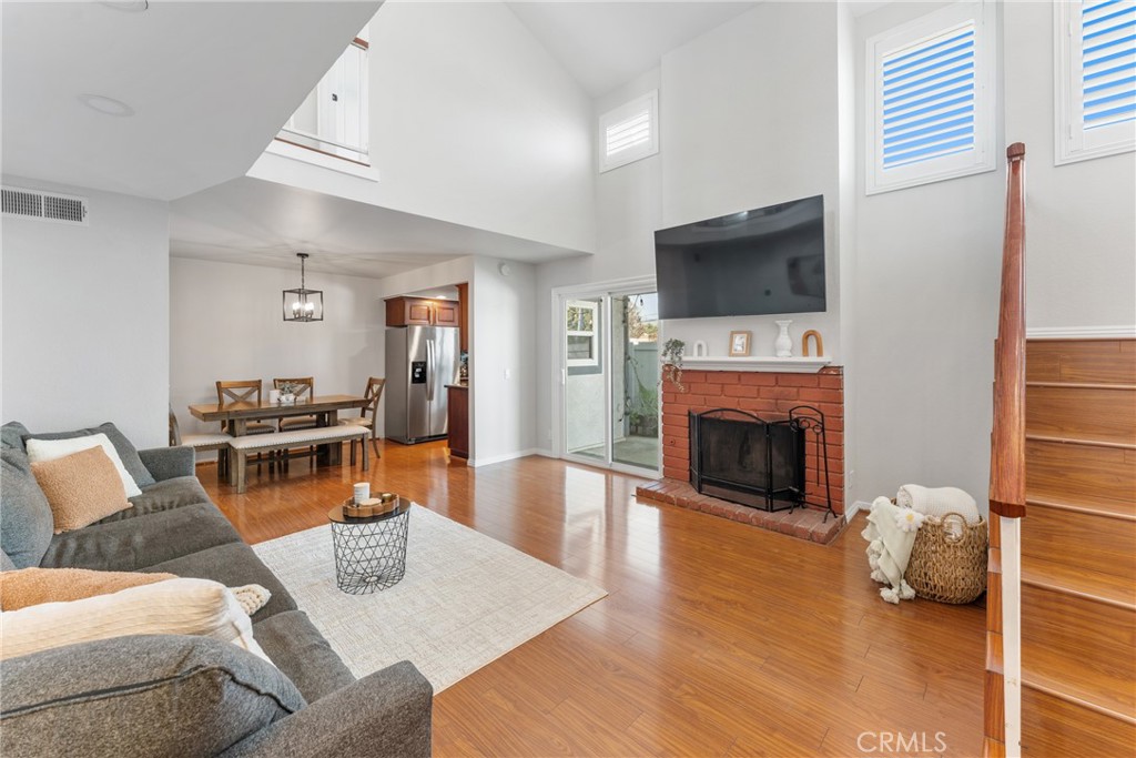 1633 Bridgeport #9