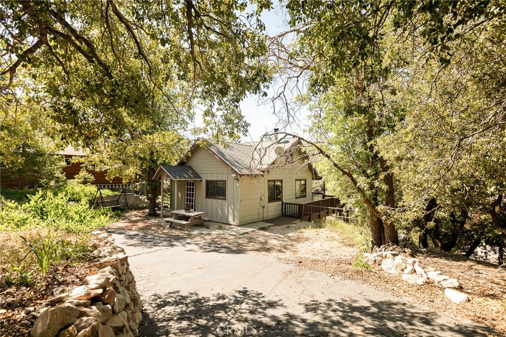 32953 Juniper Lane