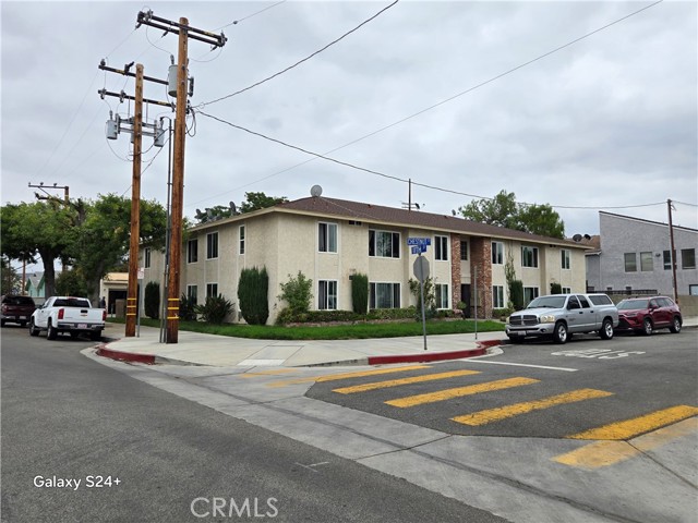 Detail Gallery Image 2 of 7 For 24522 Chestnut, Newhall,  CA 91321 - – Beds | – Baths