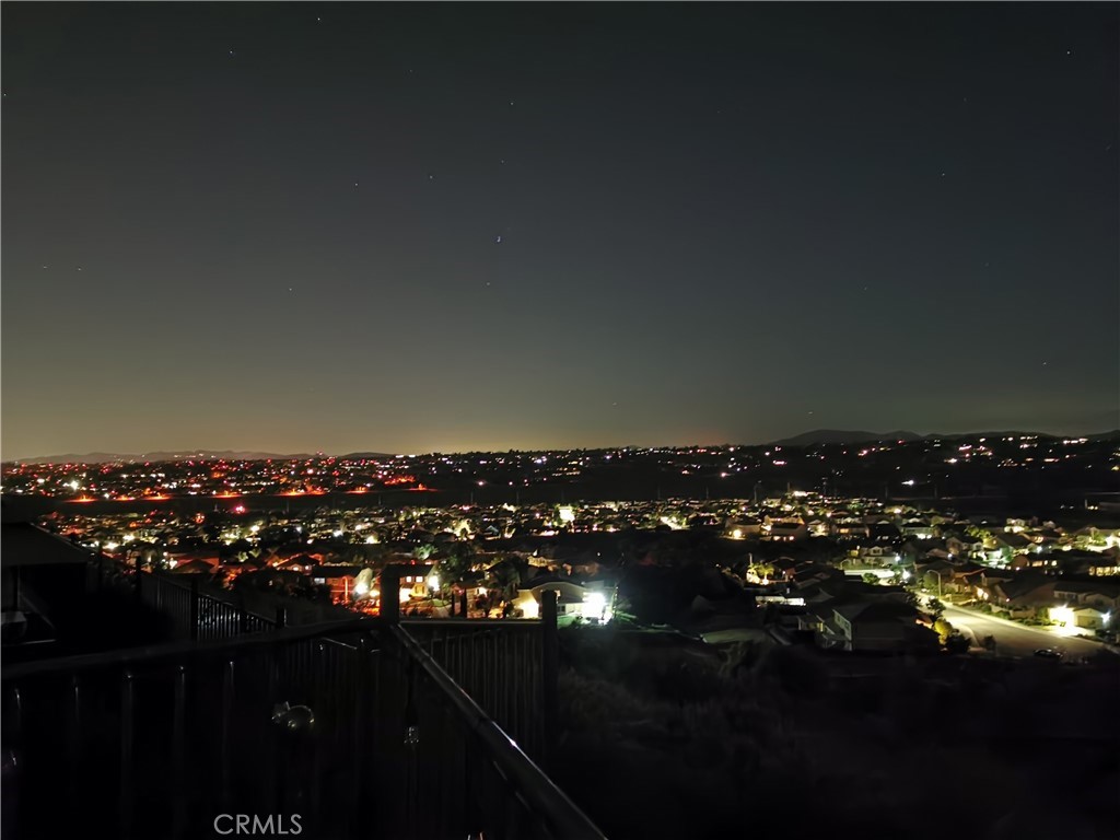 https://media.crmls.org/medias/9e636b72-2aa1-4fab-8238-0867453c2ae7.jpg?preset=X-Large