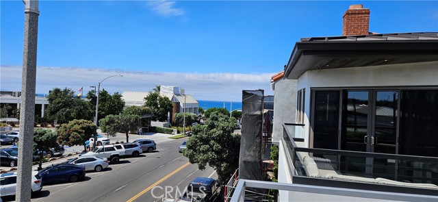 409 15th Street, Manhattan Beach CA: https://media.crmls.org/medias/9e638ce8-d325-43db-a614-6205b50e6ed5.jpg