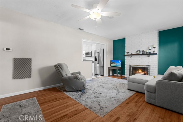 744 N Russell Drive, Orange CA: https://media.crmls.org/medias/9e63a48a-a1bb-46cb-848b-b236b8e7b713.jpg