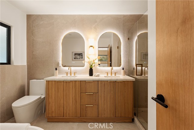 Detail Gallery Image 17 of 44 For 5105 Tendilla, Woodland Hills,  CA 91364 - 3 Beds | 2 Baths