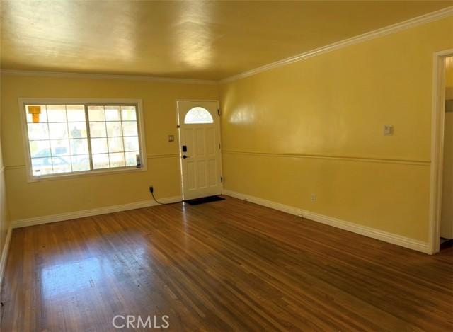 8360 Katherine Ave, Los Angeles, CA 91402 photo 15