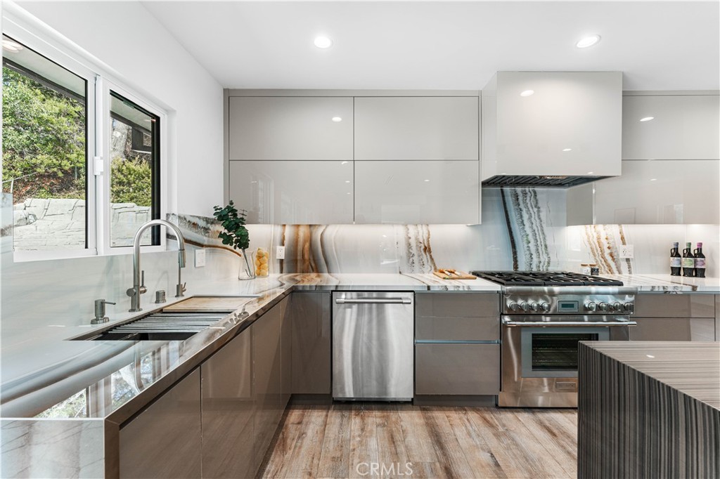 2911 E Chevy Chase DriveGlendale img 24
