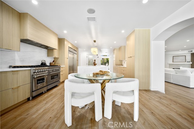 14257 Chandler Boulevard photo 19