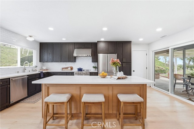 Detail Gallery Image 8 of 51 For 23561 via Ventura, Mission Viejo,  CA 92692 - 2 Beds | 2 Baths