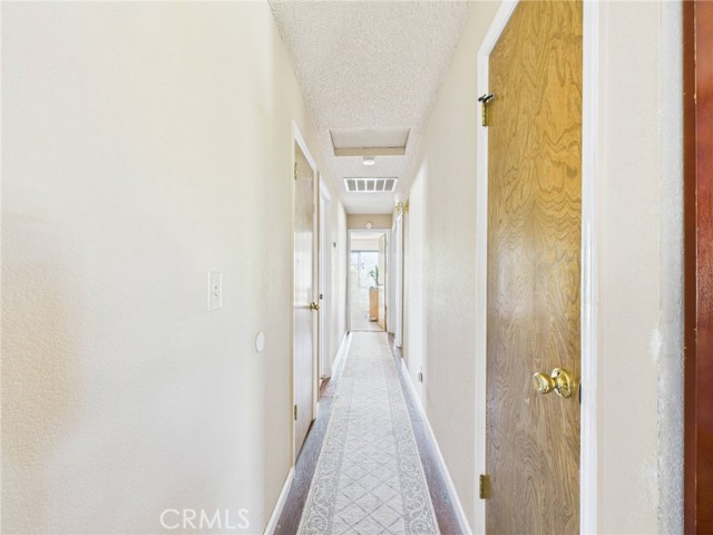 40170 Hillsborough Loop, Oakhurst CA: https://media.crmls.org/medias/9e66a3f7-0d01-4007-b46a-6ca9d5b4a90b.jpg