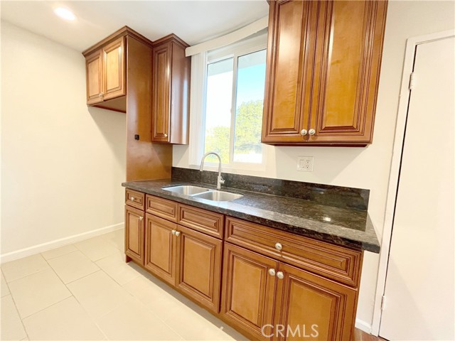 Detail Gallery Image 6 of 10 For 2512 Canada Bld #6,  Glendale,  CA 91208 - 1 Beds | 1 Baths