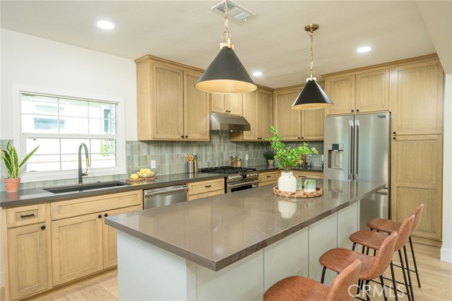 Front Image Thumbnail for CRDW25280130