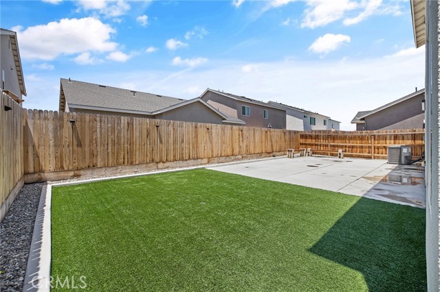 1754 N Aster Lake Road, Hanford CA: https://media.crmls.org/medias/9e67ced8-6336-45df-92a8-6067a66bc4c7.jpg