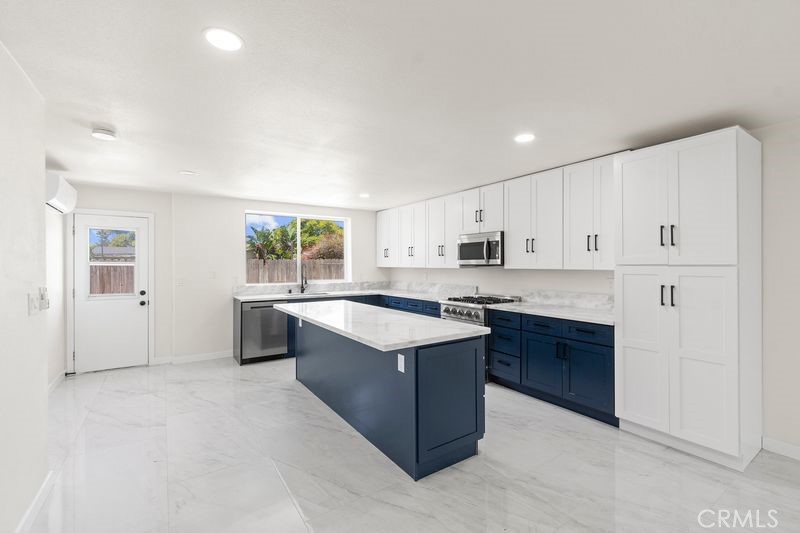 MLS #OC26162895 image #4