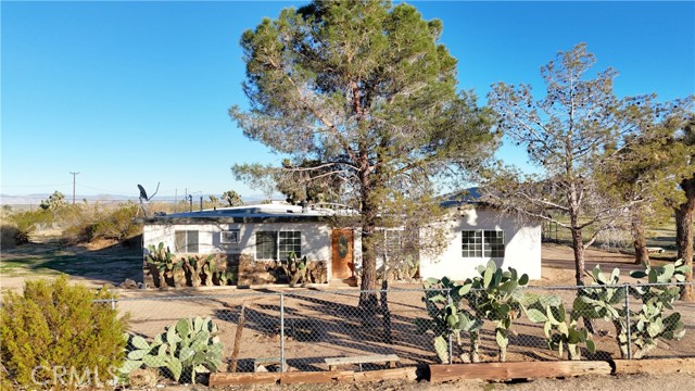 3413 Goleta, Yucca Valley CA: https://media.crmls.org/medias/9e68b6e4-ea92-49ec-91dc-a0f40e826ad3.jpg