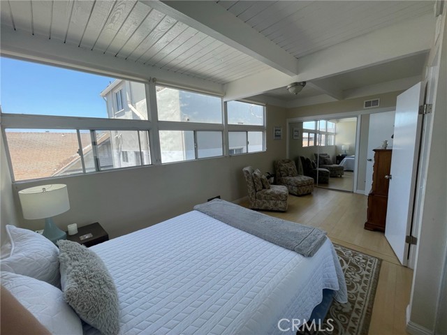 132 8th Street, Manhattan Beach, California 90266, 3 Bedrooms Bedrooms, ,3 BathroomsBathrooms,Residential,Sold,8th,SB23120971