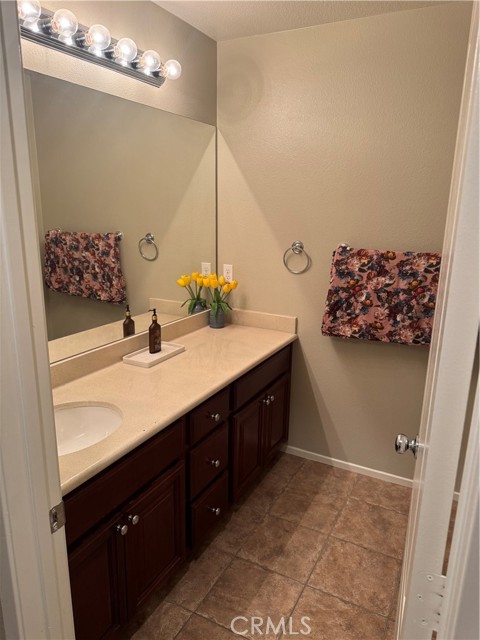 Detail Gallery Image 9 of 9 For 15723 Parkhouse Dr #40,  Fontana,  CA 92336 - 3 Beds | 2/1 Baths
