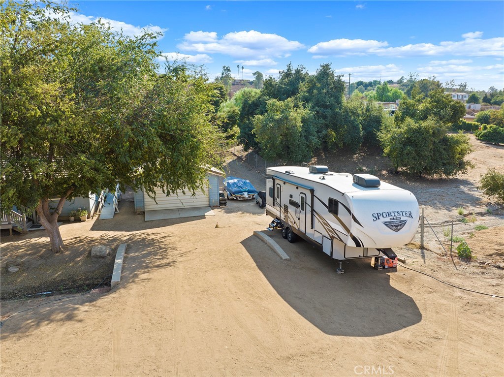https://media.crmls.org/medias/9e69db80-7fbb-47b5-b3c0-5a8c9b6e7f08.jpg?preset=X-Large