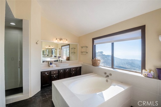 Detail Gallery Image 57 of 74 For 135 Loma Metisse Rd, Malibu,  CA 90265 - 5 Beds | 5 Baths