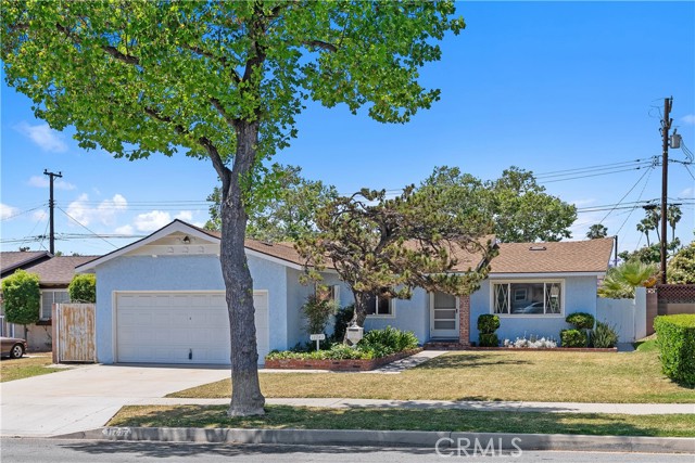 11747 Hollyview Drive, La Mirada CA: https://media.crmls.org/medias/9e6a08f1-23e2-4d50-82f2-cb15e6d3d1b4.jpg