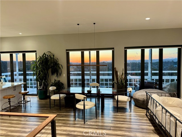 Detail Gallery Image 2 of 20 For 4413 San Blas Ave, Woodland Hills,  CA 91364 - 3 Beds | 3 Baths