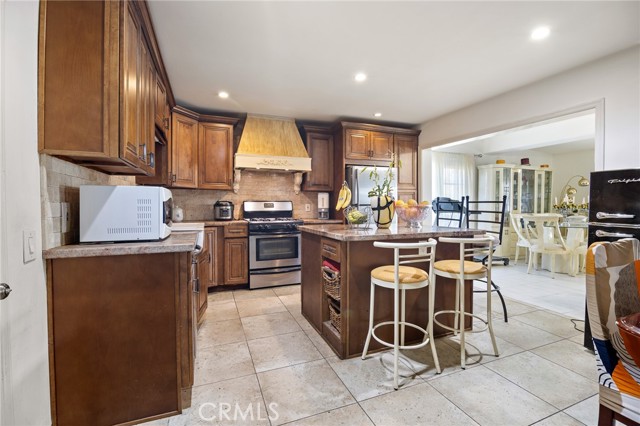 23900 Darbun Drive, Newhall CA: https://media.crmls.org/medias/9e6ac213-88da-40da-813e-602c8196cc2f.jpg