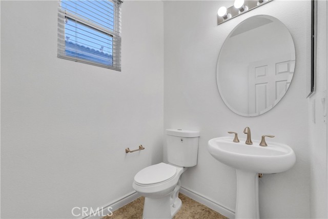 Detail Gallery Image 7 of 39 For 9058 Chimney Rock Ave, Hesperia,  CA 92344 - 4 Beds | 3/1 Baths