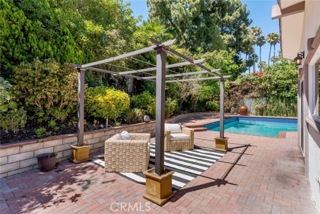 6121 Armaga Spring Road, Rancho Palos Verdes, California 90275, 4 Bedrooms Bedrooms, ,3 BathroomsBathrooms,Residential,Sold,Armaga Spring,SB22157395