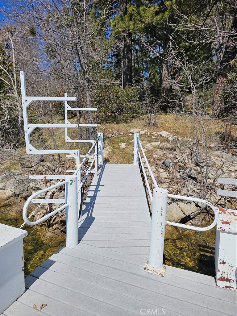 https://media.crmls.org/medias/9e6cab07-d1e4-480e-8a30-86297a3e21b4.jpg?preset=X-Large