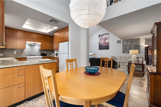 38225 6th W Street, Palmdale CA: https://media.crmls.org/medias/9e6cf033-0d5c-4d1f-9bb8-8679dbf39c1d.jpg