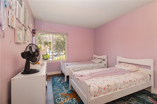 10200 Bothwell Road, Northridge CA: https://media.crmls.org/medias/9e6d4220-a874-42f4-a973-eed8d0301d63.jpg
