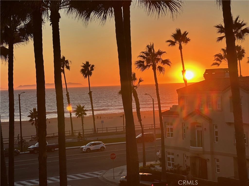 1200 Pacific Coast #426