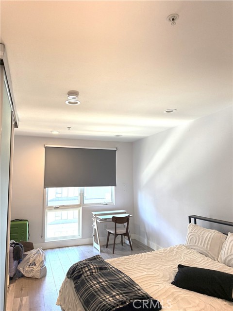 1234 Wilshire Blvd, Los Angeles CA: https://media.crmls.org/medias/9e6de563-194b-4ad6-a5a2-a9e5a589aeea.jpg