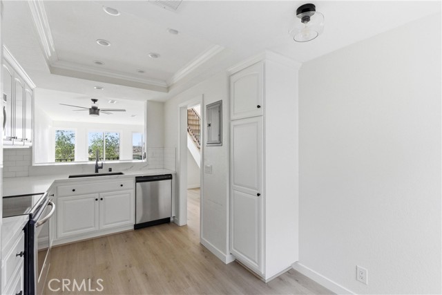 Detail Gallery Image 13 of 41 For 1095 Mesa Bluff, Costa Mesa,  CA 92627 - 2 Beds | 2/1 Baths