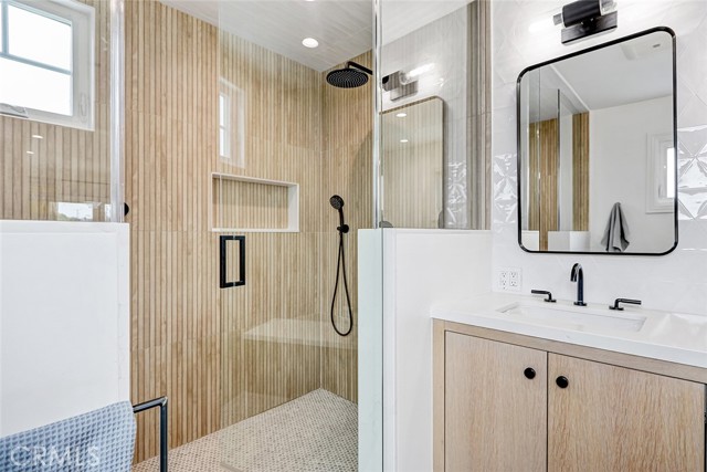 Detail Gallery Image 25 of 52 For 825 Center, El Segundo,  CA 90245 - 4 Beds | 3 Baths