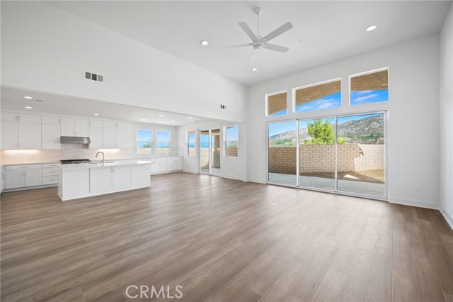 34524 Kadota Street, Yucaipa CA: https://media.crmls.org/medias/9e6e2c08-1f58-4a04-bd1f-d2f2c0bb2658.jpg