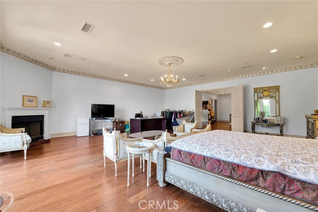 22349 Dolorosa Street, Woodland Hills CA: https://media.crmls.org/medias/9e70d2f1-441a-432d-a3fc-a21ebd8a3c0d.jpg