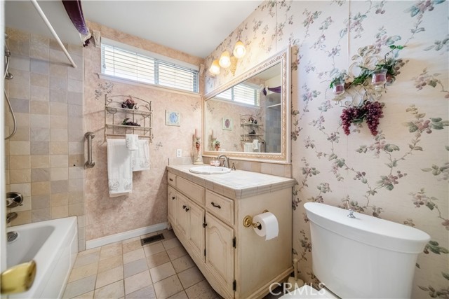 Detail Gallery Image 18 of 40 For 1363 Canyon View Dr, La Verne,  CA 91750 - 4 Beds | 2 Baths