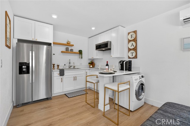 Detail Gallery Image 9 of 19 For 18221 Kinzie St, Northridge,  CA 91325 - 0 Beds | 1 Baths