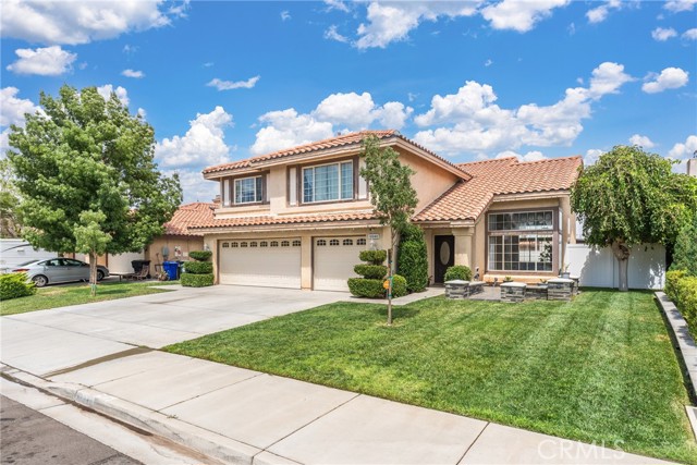 Detail Gallery Image 2 of 40 For 12342 Southwind St, Victorville,  CA 92392 - 4 Beds | 3 Baths