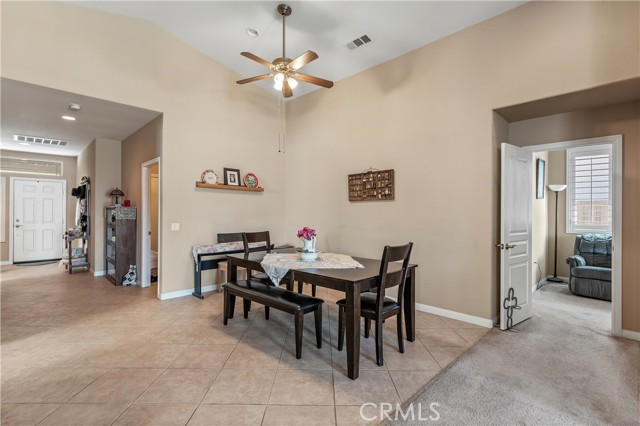 671 Zaharias Circle, Hemet CA: https://media.crmls.org/medias/9e728d40-c284-457a-b766-538f3c205b0b.jpg