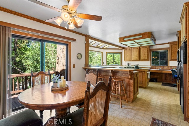 Detail Gallery Image 13 of 43 For 24250 Horst Dr, Crestline,  CA 92325 - 3 Beds | 2 Baths