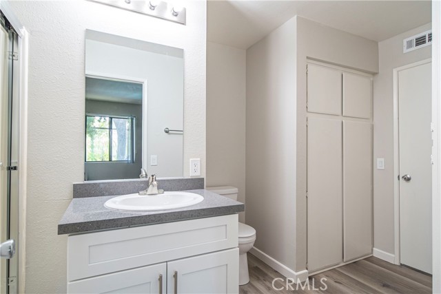 Detail Gallery Image 5 of 8 For 3420 Falcon St. #215,  Pomona,  CA 91767 - 2 Beds | 2 Baths