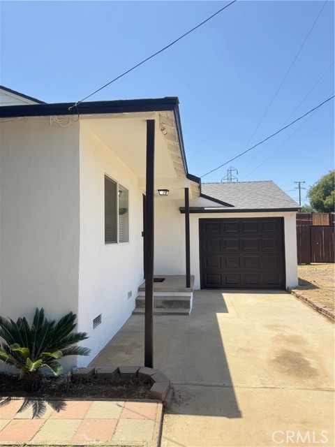 5609 Beach Street, Jurupa Valley CA: https://media.crmls.org/medias/9e739d7a-6a01-44ce-873f-e93527596374.jpg