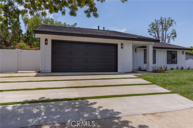 876 Ballina Court, Newbury Park CA: https://media.crmls.org/medias/9e745af3-7ddf-4049-8d39-ff619e48210a.jpg